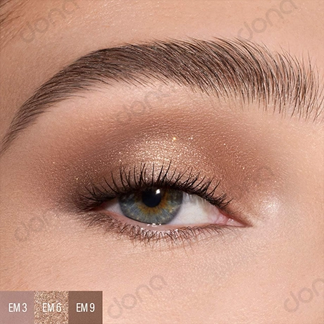 تست روی صورت پالت سایه مون لایت ماریو